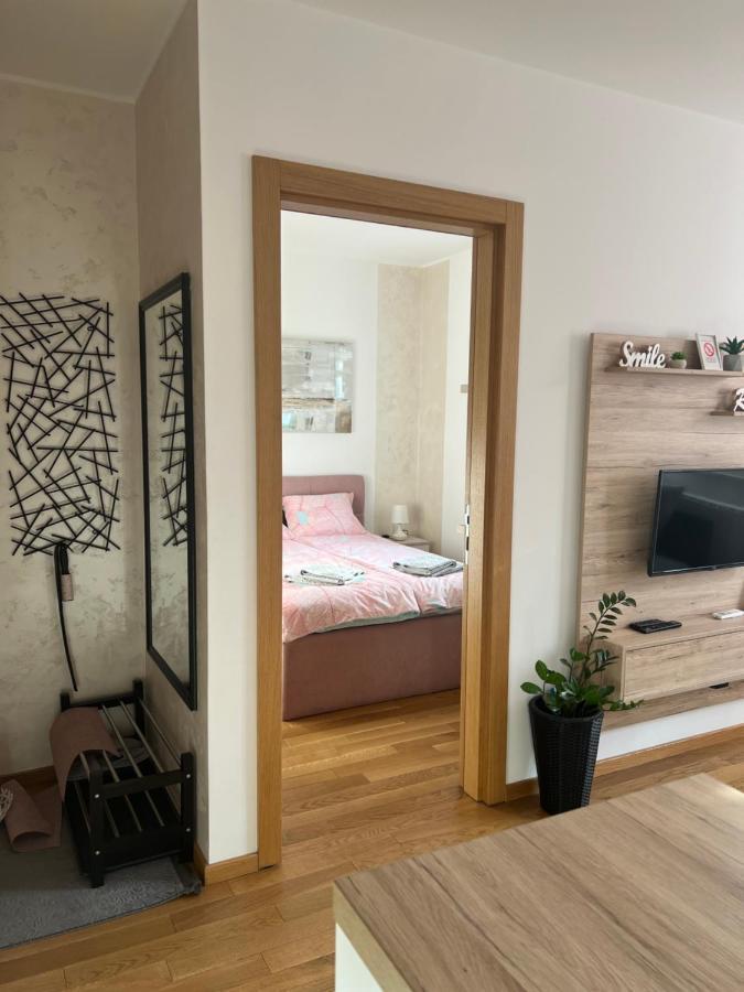 Apartment Luxe Nine Novi Sad Exterior foto